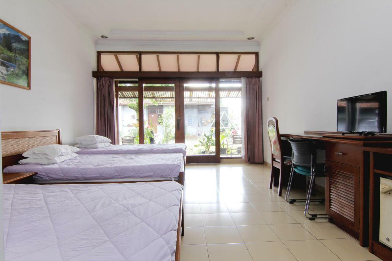Villa Enggal Lembang Zewnętrze zdjęcie
