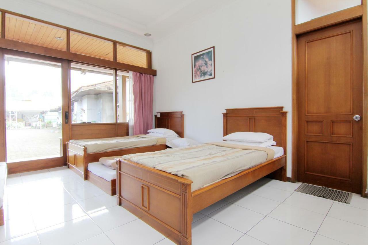 Villa Enggal Lembang Zewnętrze zdjęcie