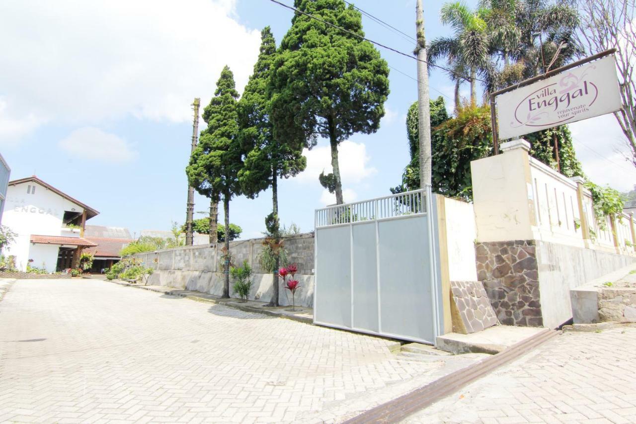 Villa Enggal Lembang Zewnętrze zdjęcie